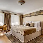 Hotel Nerudova 211 Praga