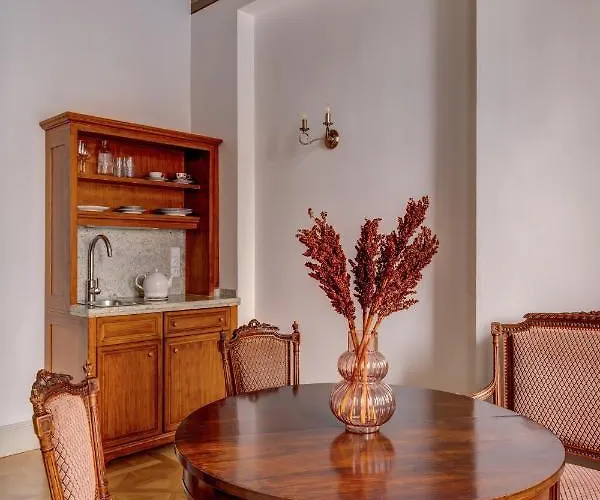 Nerudova 211 Hotel