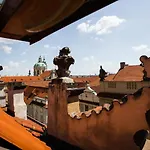 Nerudova 211 Hotel