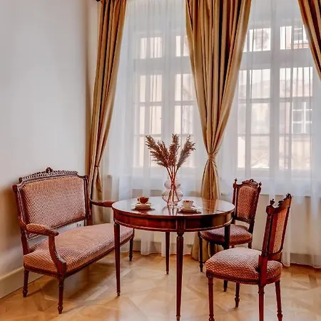 Hotel Nerudova 211 4*