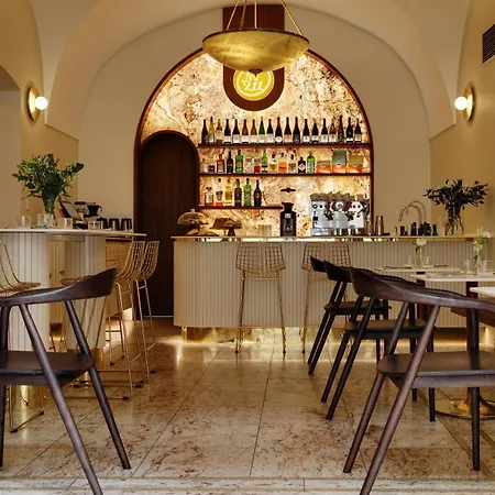 Nerudova 211 Hotel 4*