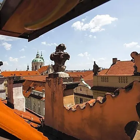 Hotel Nerudova 211 Praga