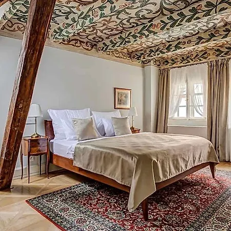 Hotel Nerudova 211 Prague