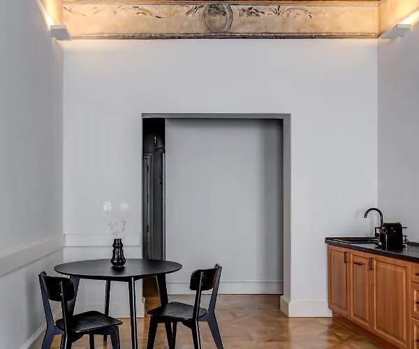 Nerudova 211 Hotel
